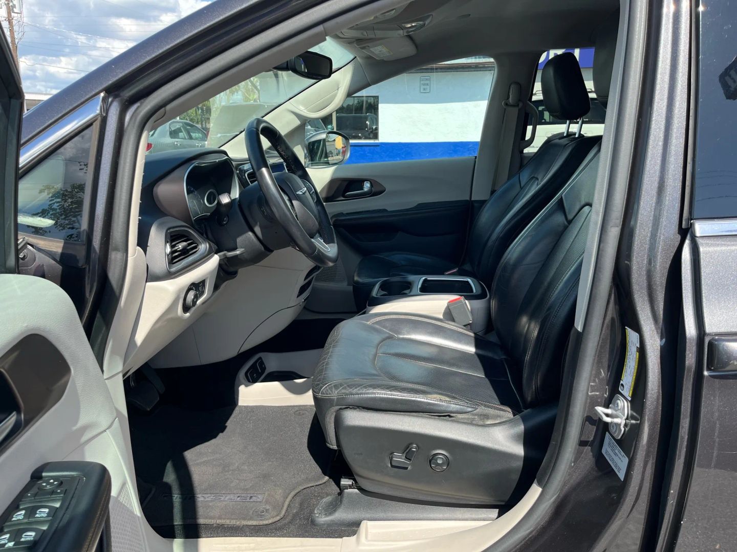 2017 Chrysler Pacifica Touring-L Plus - Photo 17