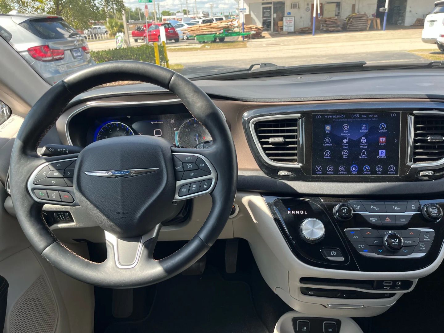 2017 Chrysler Pacifica Touring-L Plus - Photo 22