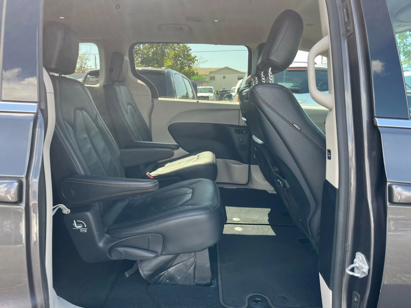 2017 Chrysler Pacifica Touring-L Plus - Photo 26