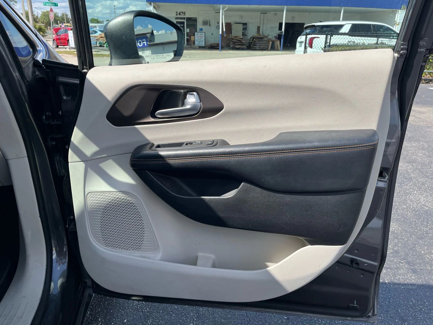 2017 Chrysler Pacifica Touring-L Plus - Photo 29