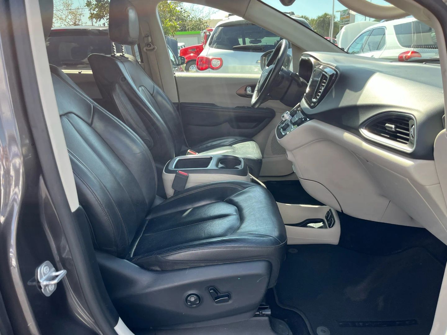 2017 Chrysler Pacifica Touring-L Plus - Photo 30