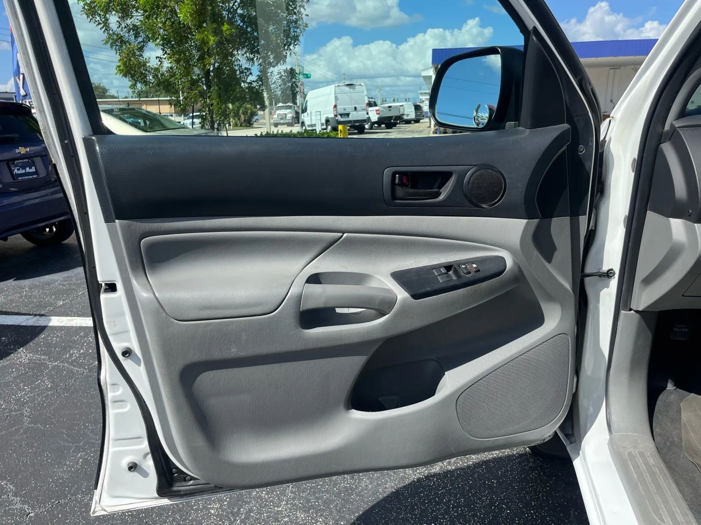 2015 Toyota Tacoma Base - Photo 18