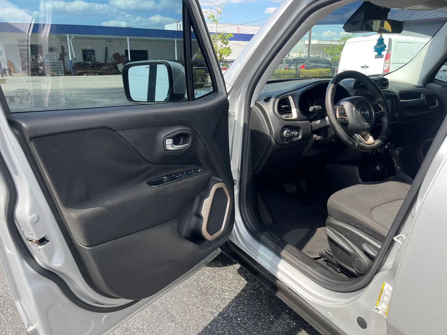 2017 Jeep Renegade Latitude - Photo 13