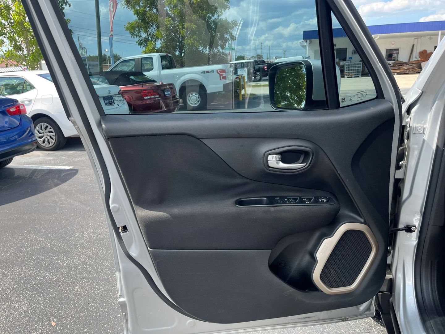 2017 Jeep Renegade Latitude - Photo 14