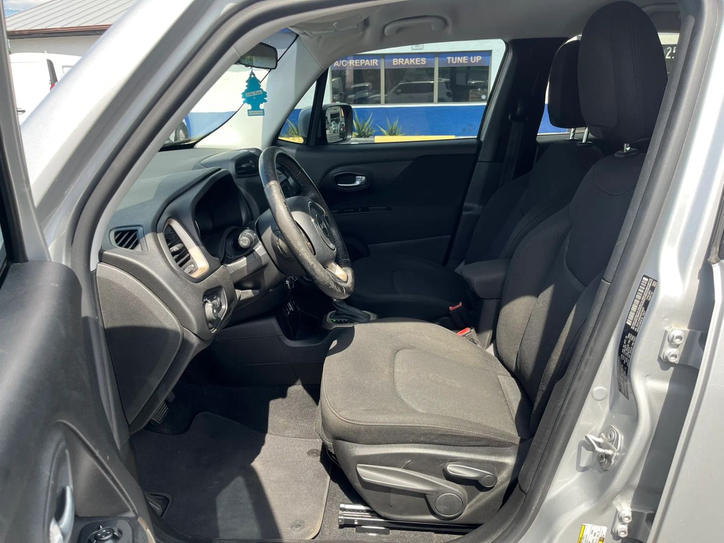 2017 Jeep Renegade Latitude - Photo 15