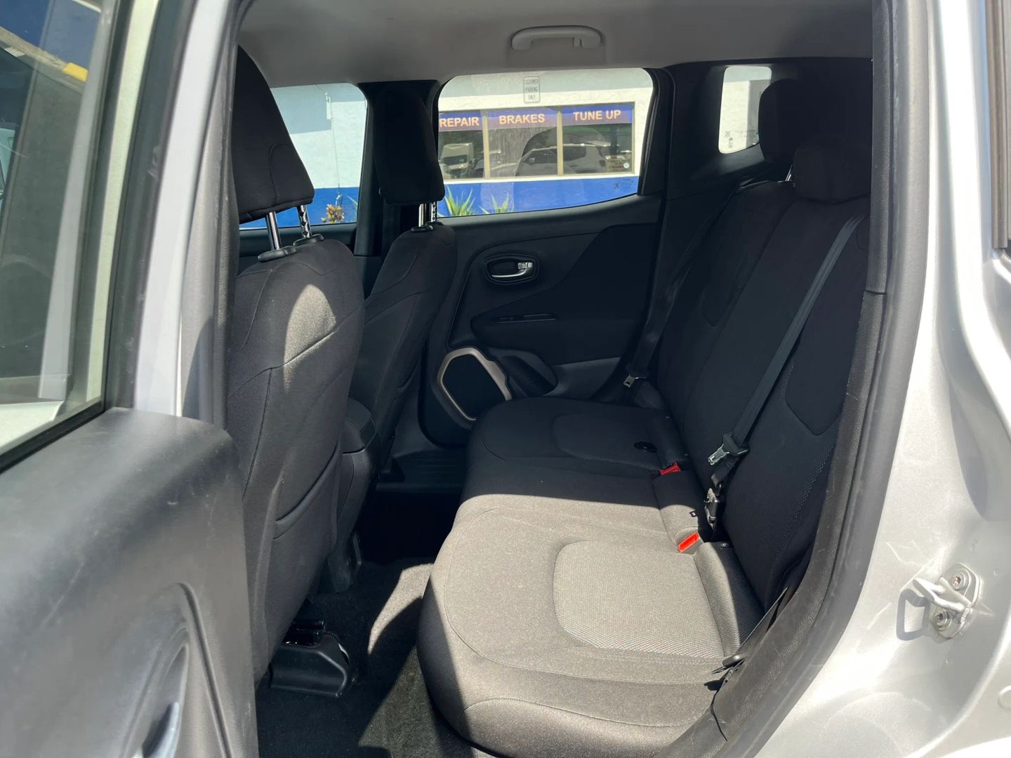 2017 Jeep Renegade Latitude - Photo 18
