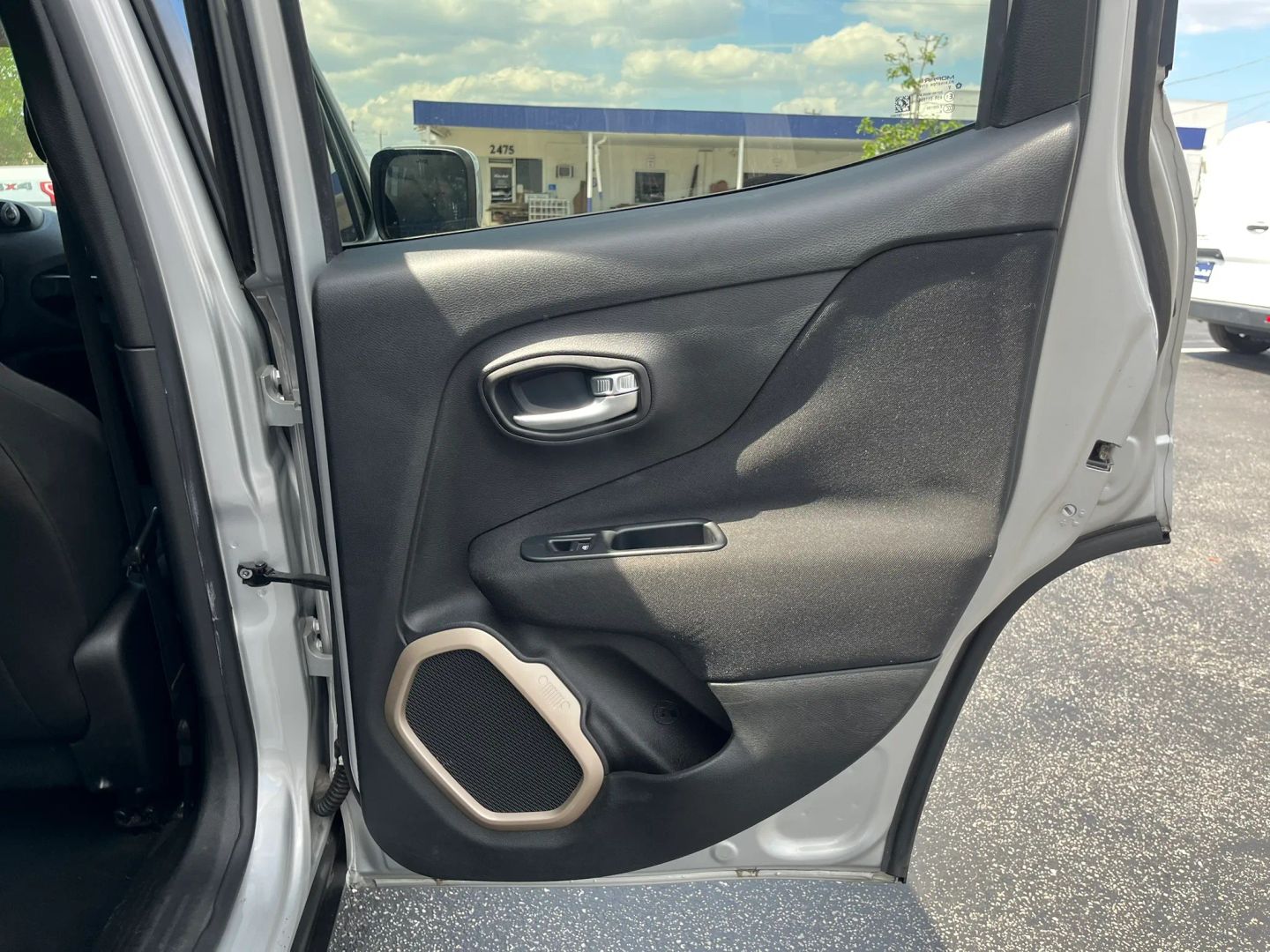 2017 Jeep Renegade Latitude - Photo 25