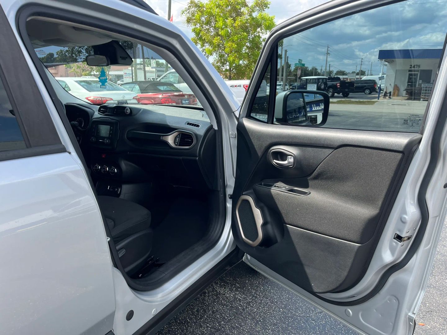 2017 Jeep Renegade Latitude - Photo 27