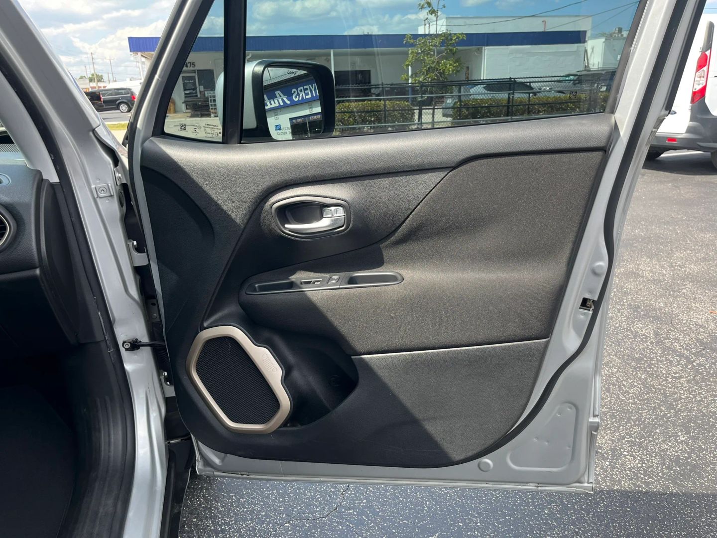 2017 Jeep Renegade Latitude - Photo 28
