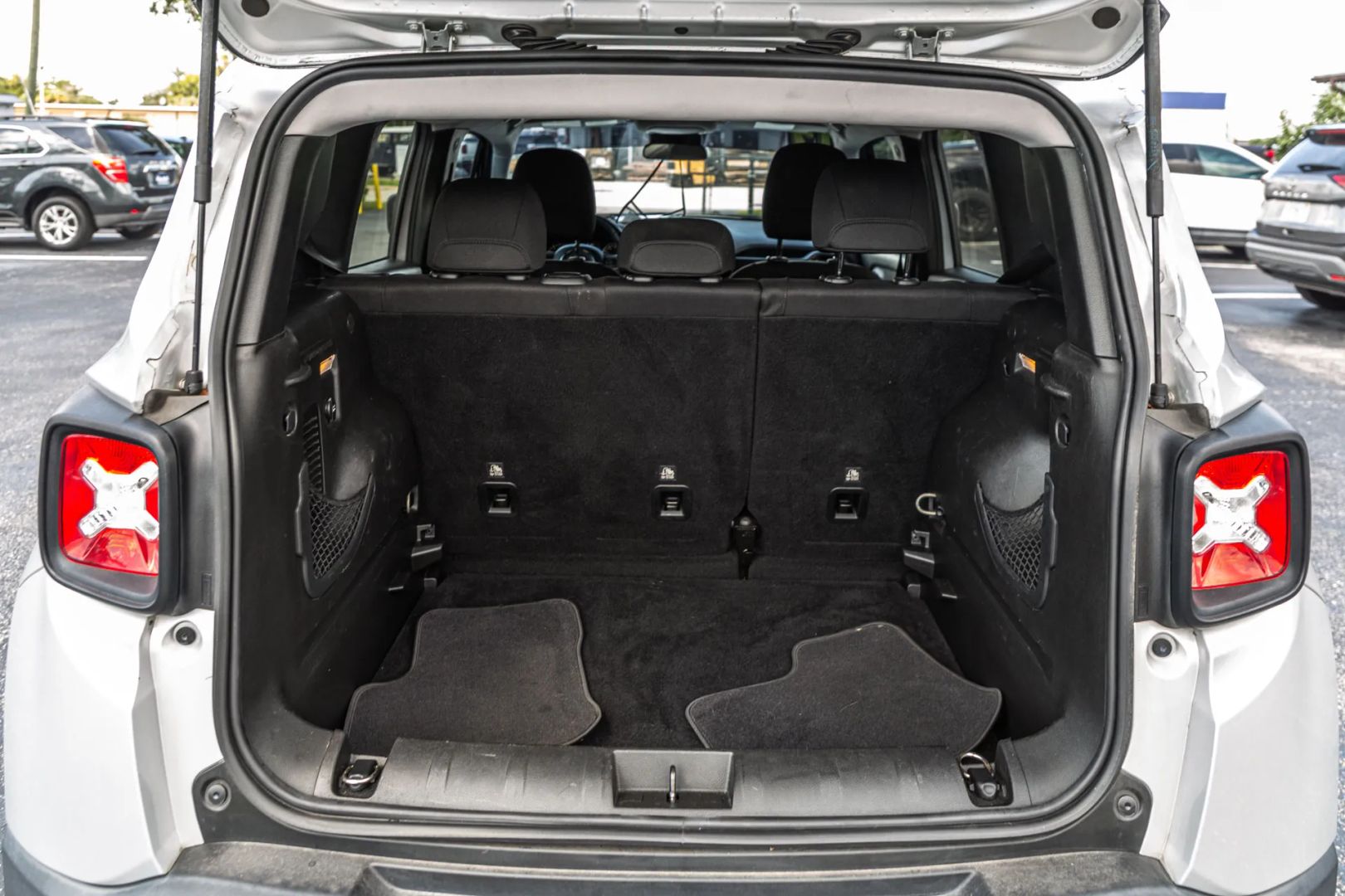 Photo 11 of this Jeep Renegade