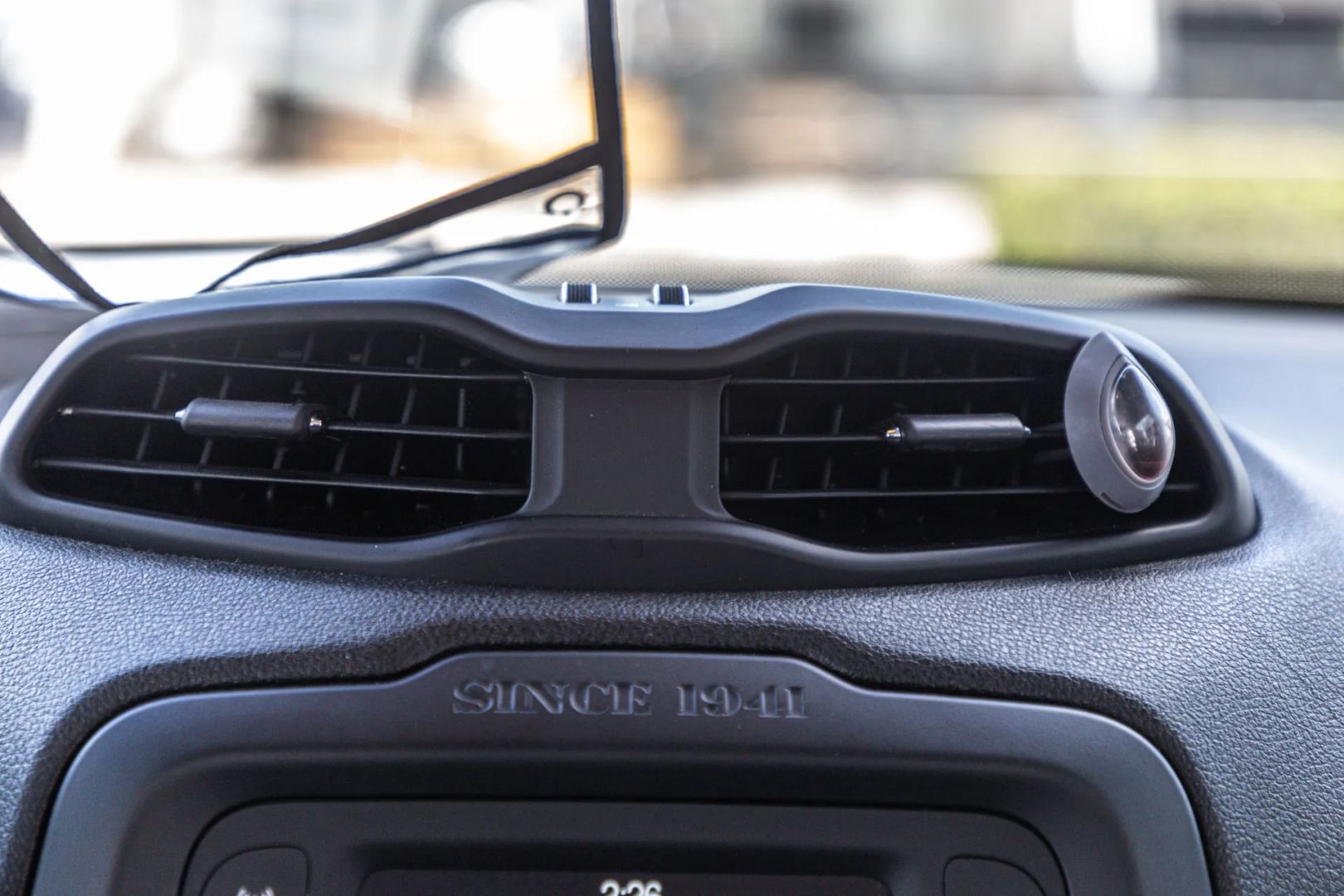 Photo 64 of this Jeep Renegade