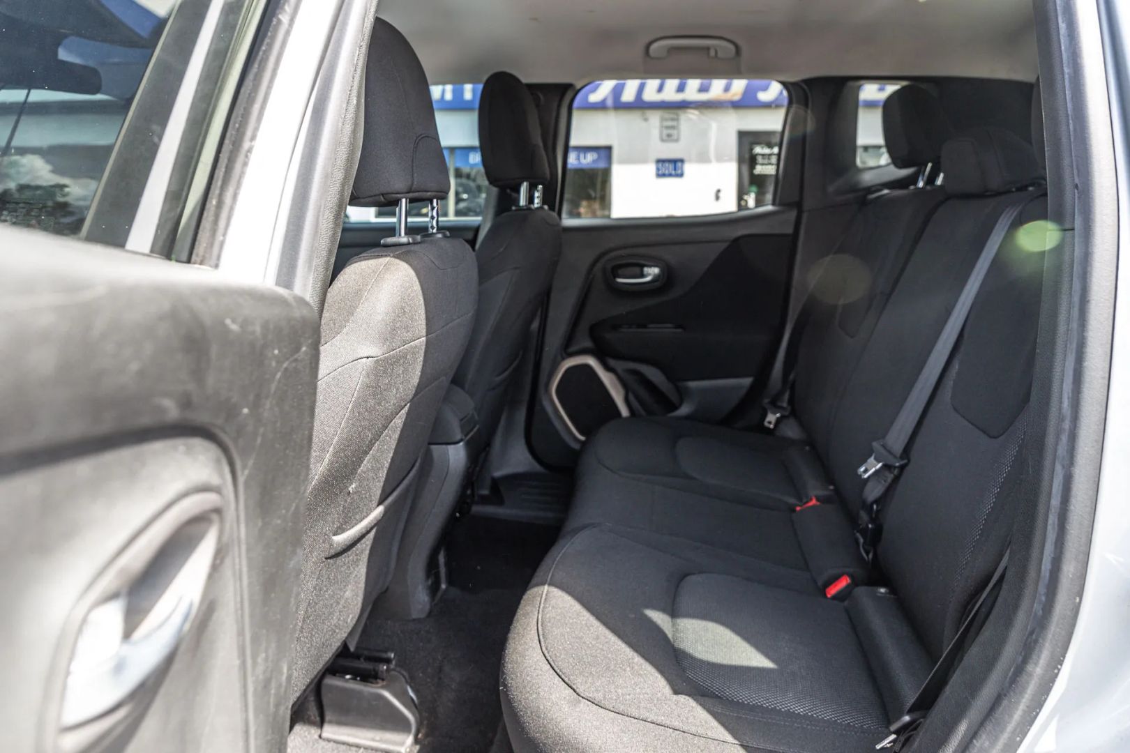 Photo 65 of this Jeep Renegade