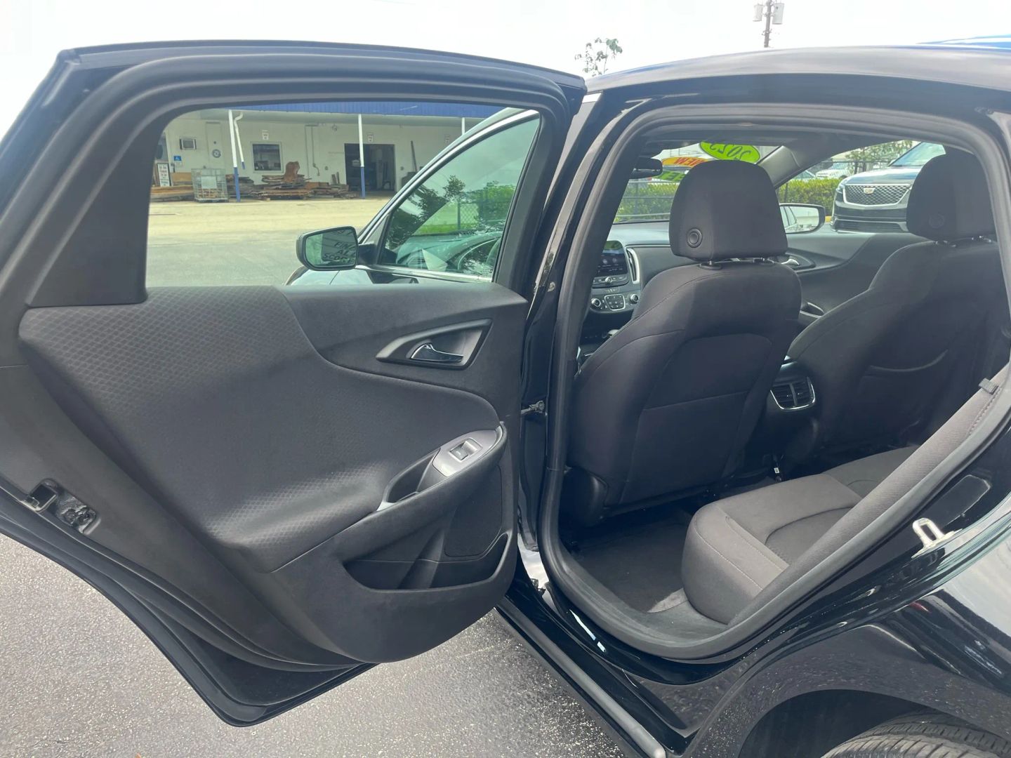 2023 Chevrolet Malibu 1LT - Photo 19