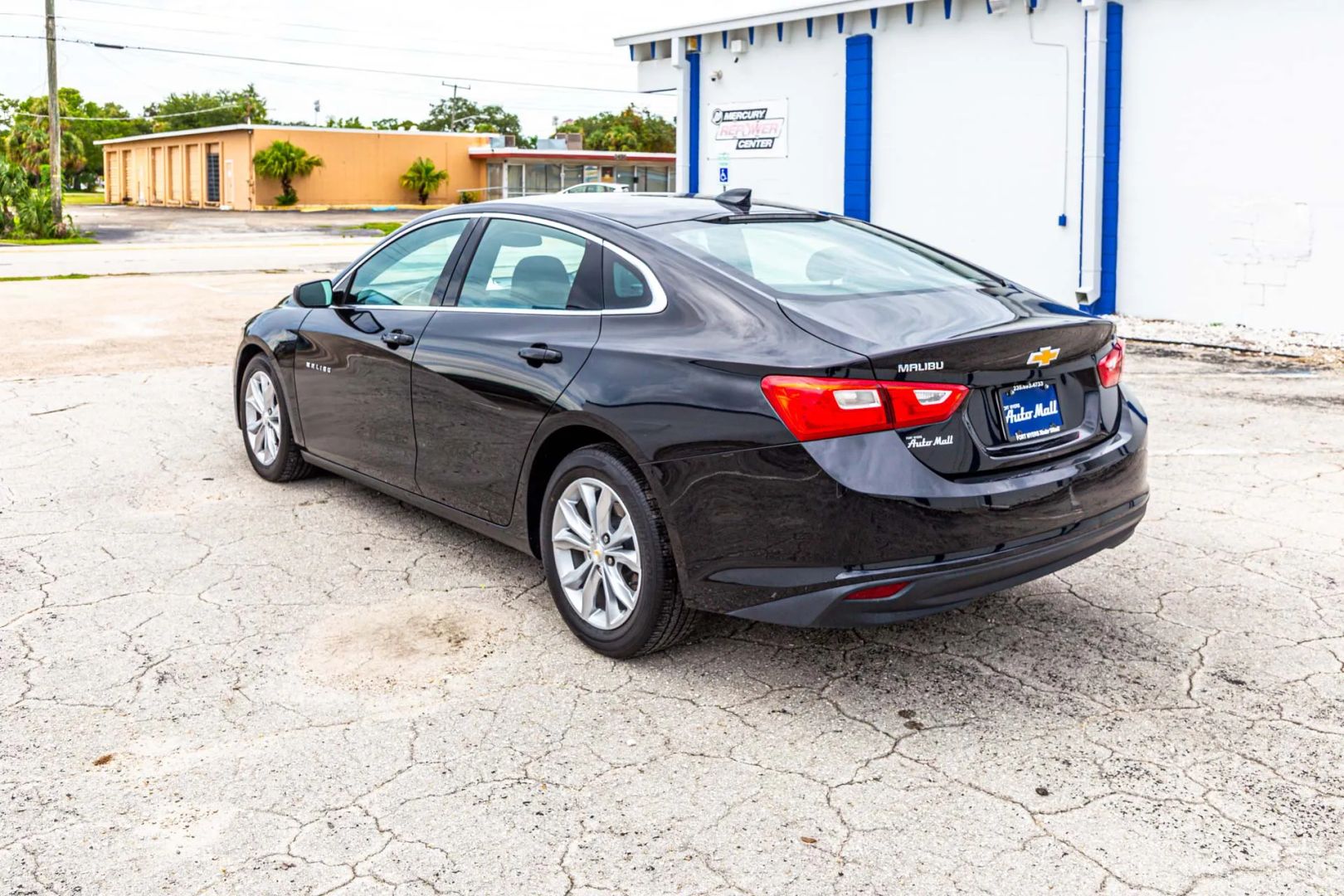 2023 Chevrolet Malibu 1LT - Photo 40