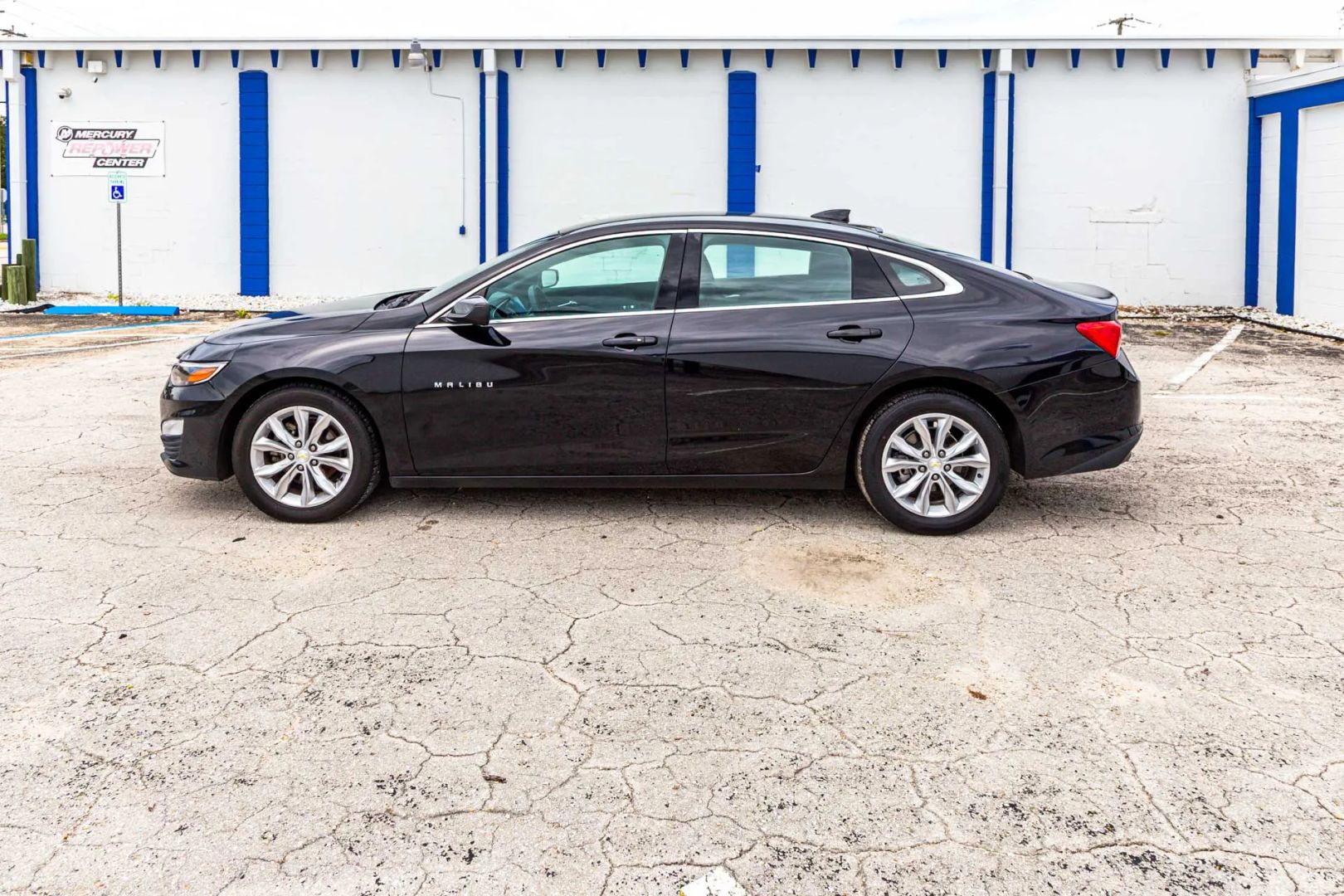 2023 Chevrolet Malibu 1LT - Photo 41