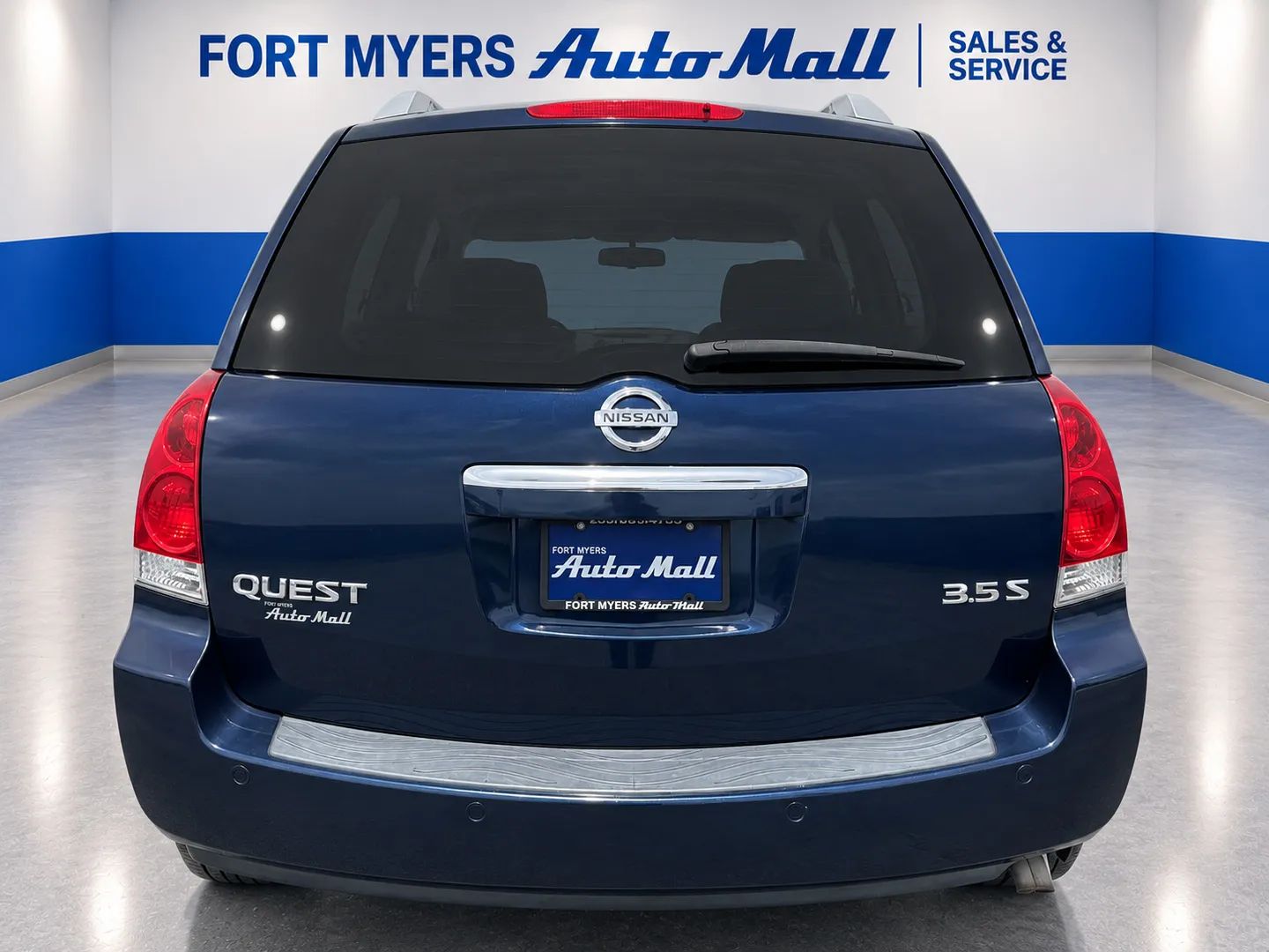 Photo 2 of this Nissan Quest