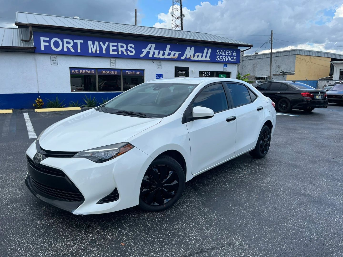 Toyota Corolla photo 2