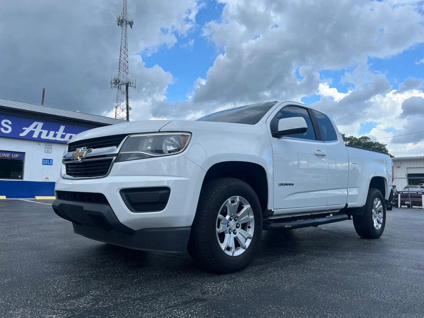 Chevrolet Colorado photo 3
