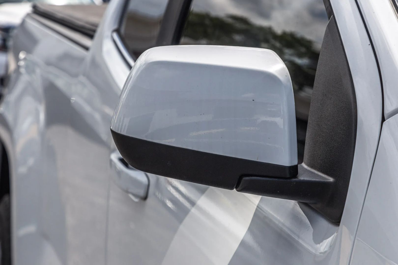 Photo 16 of this Chevrolet Colorado
