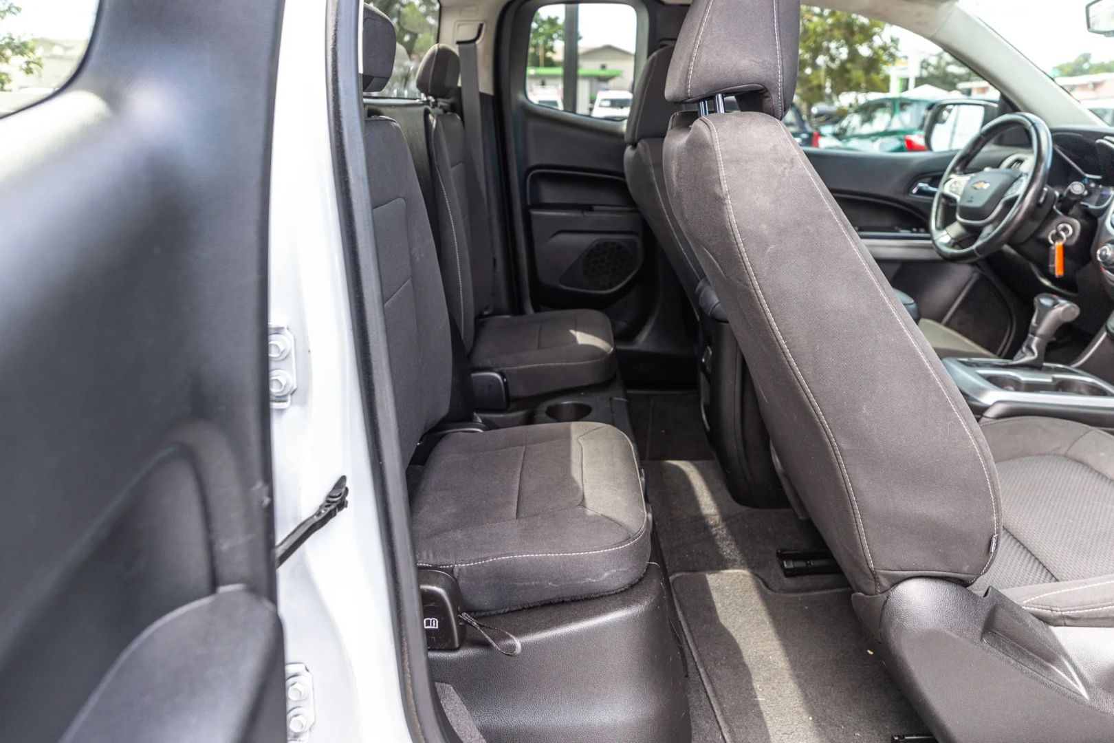 Photo 41 of this Chevrolet Colorado