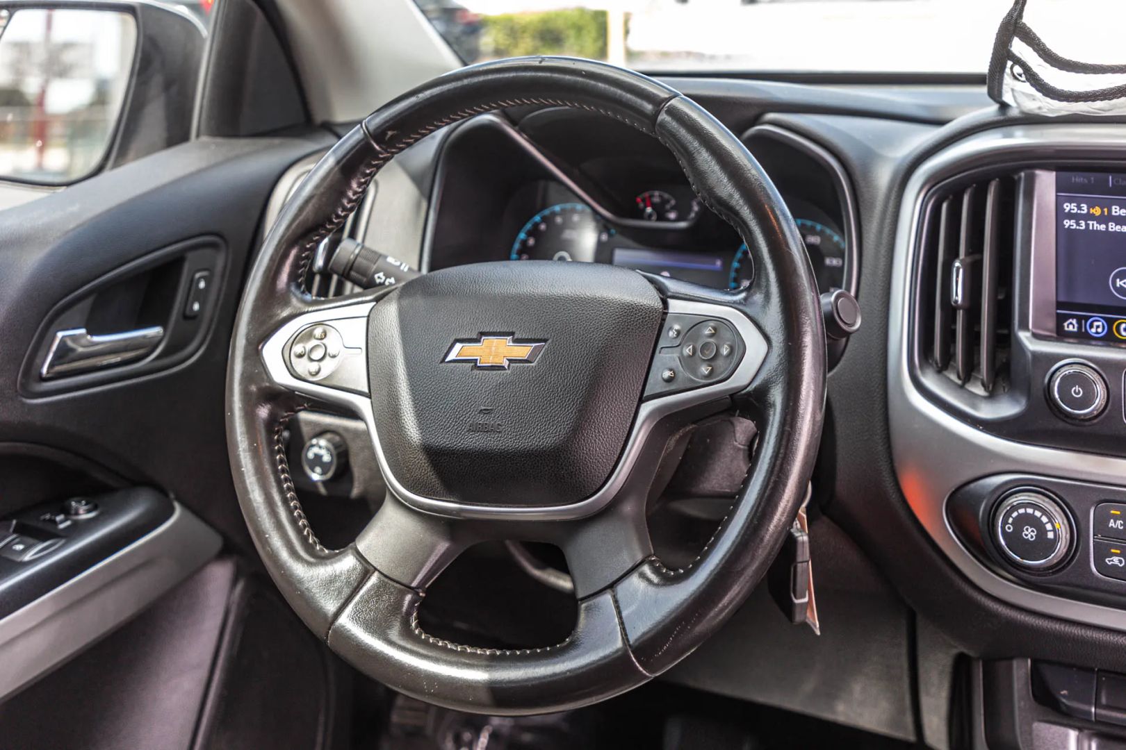 Photo 53 of this Chevrolet Colorado