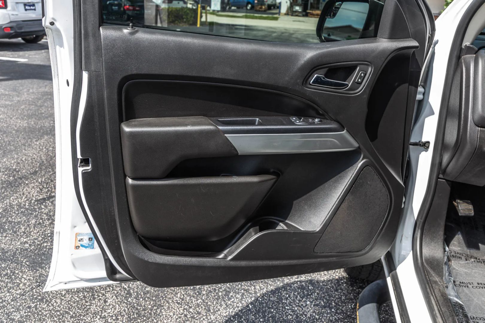 Photo 59 of this Chevrolet Colorado