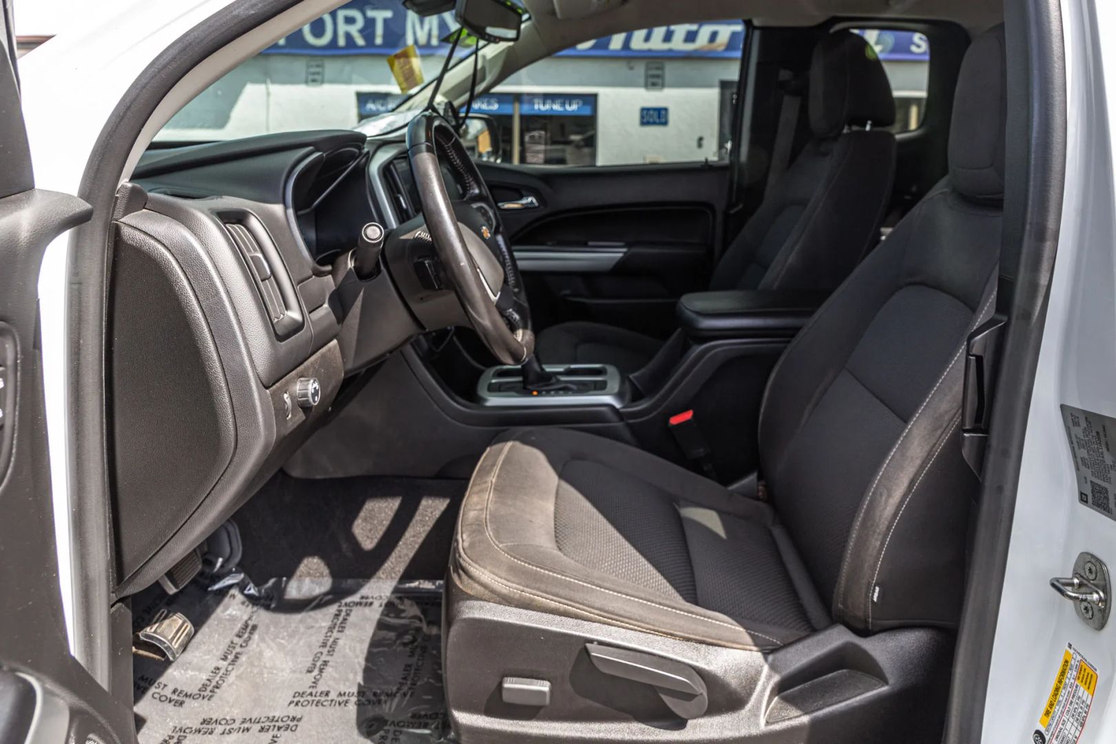 Photo 62 of this Chevrolet Colorado