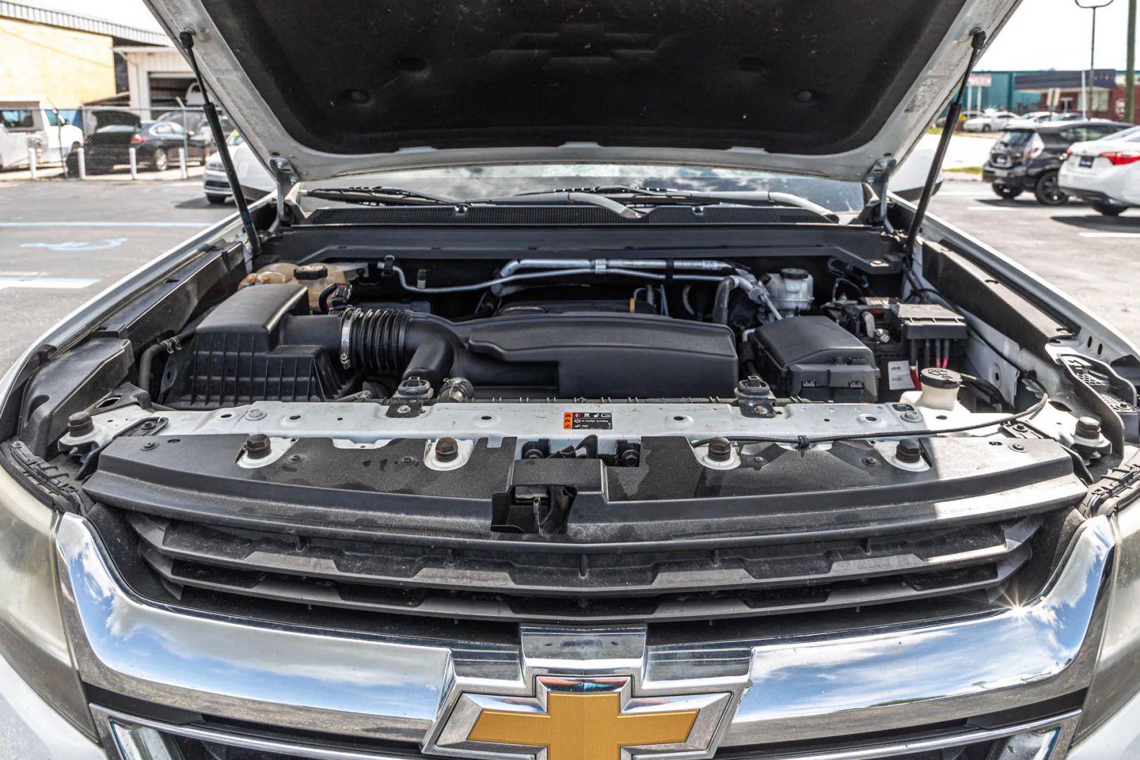 Photo 80 of this Chevrolet Colorado