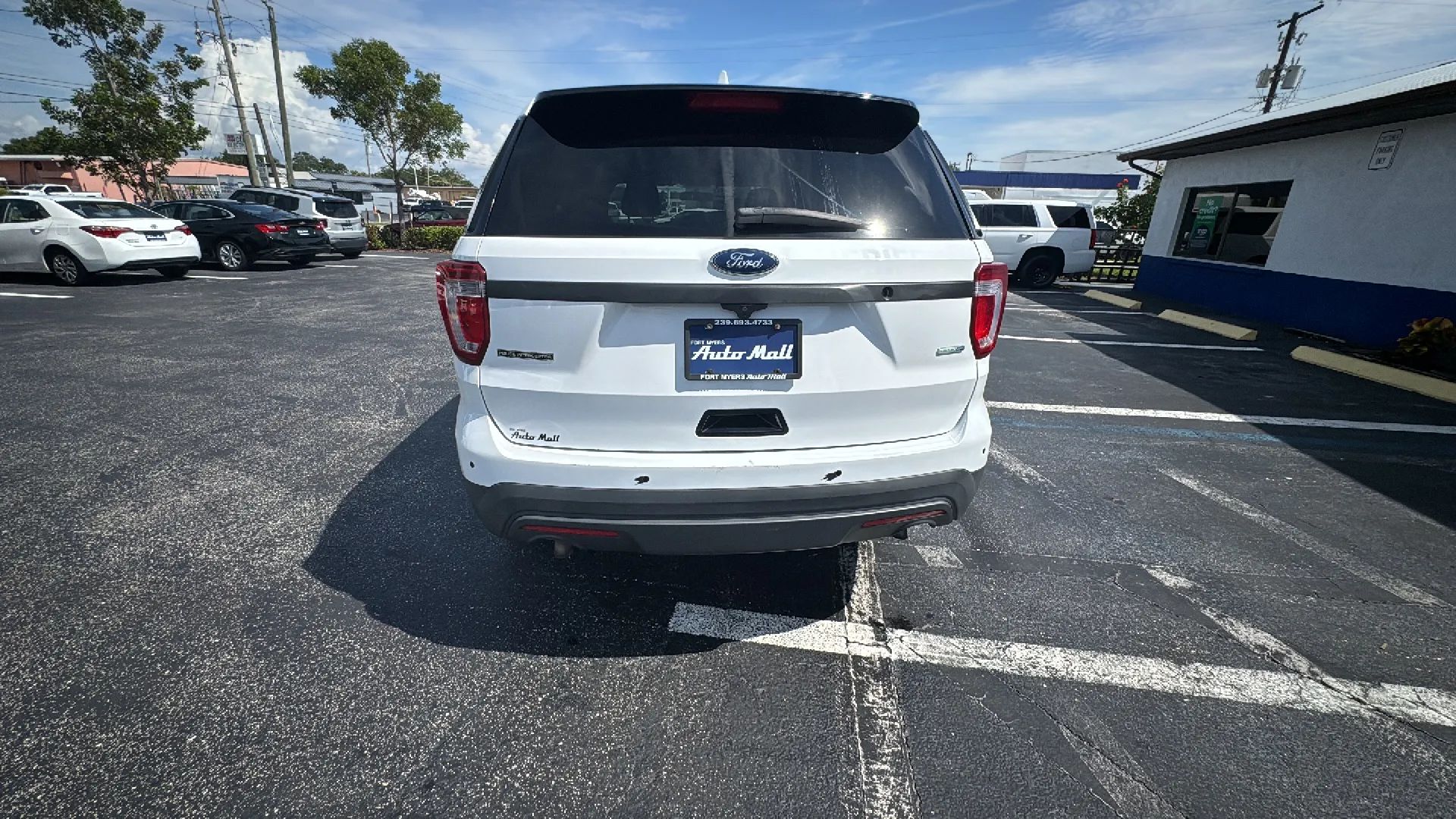 Ford Police Interceptor Utility photo 7