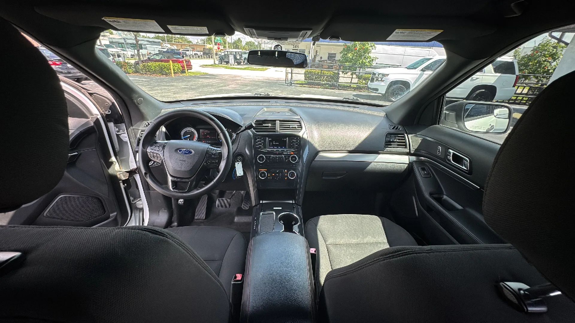 Ford Police Interceptor Utility photo 23