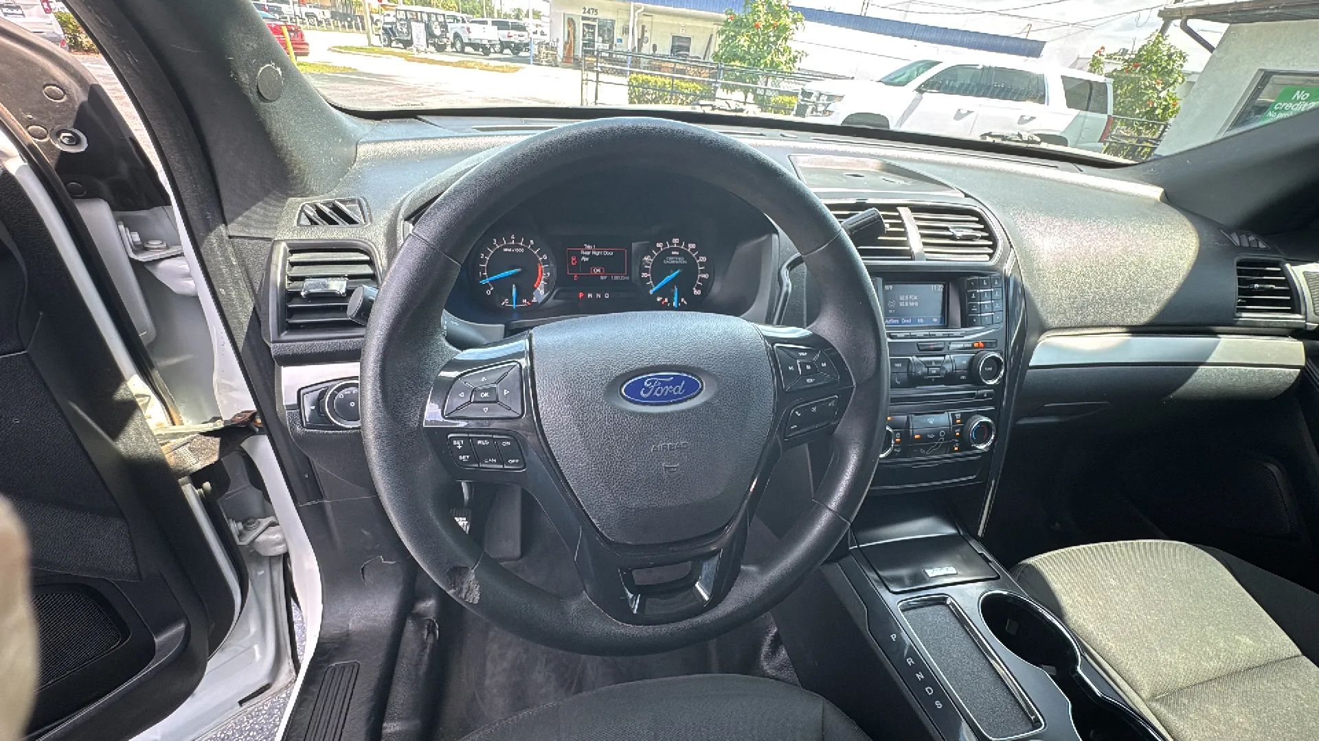 Ford Police Interceptor Utility photo 24
