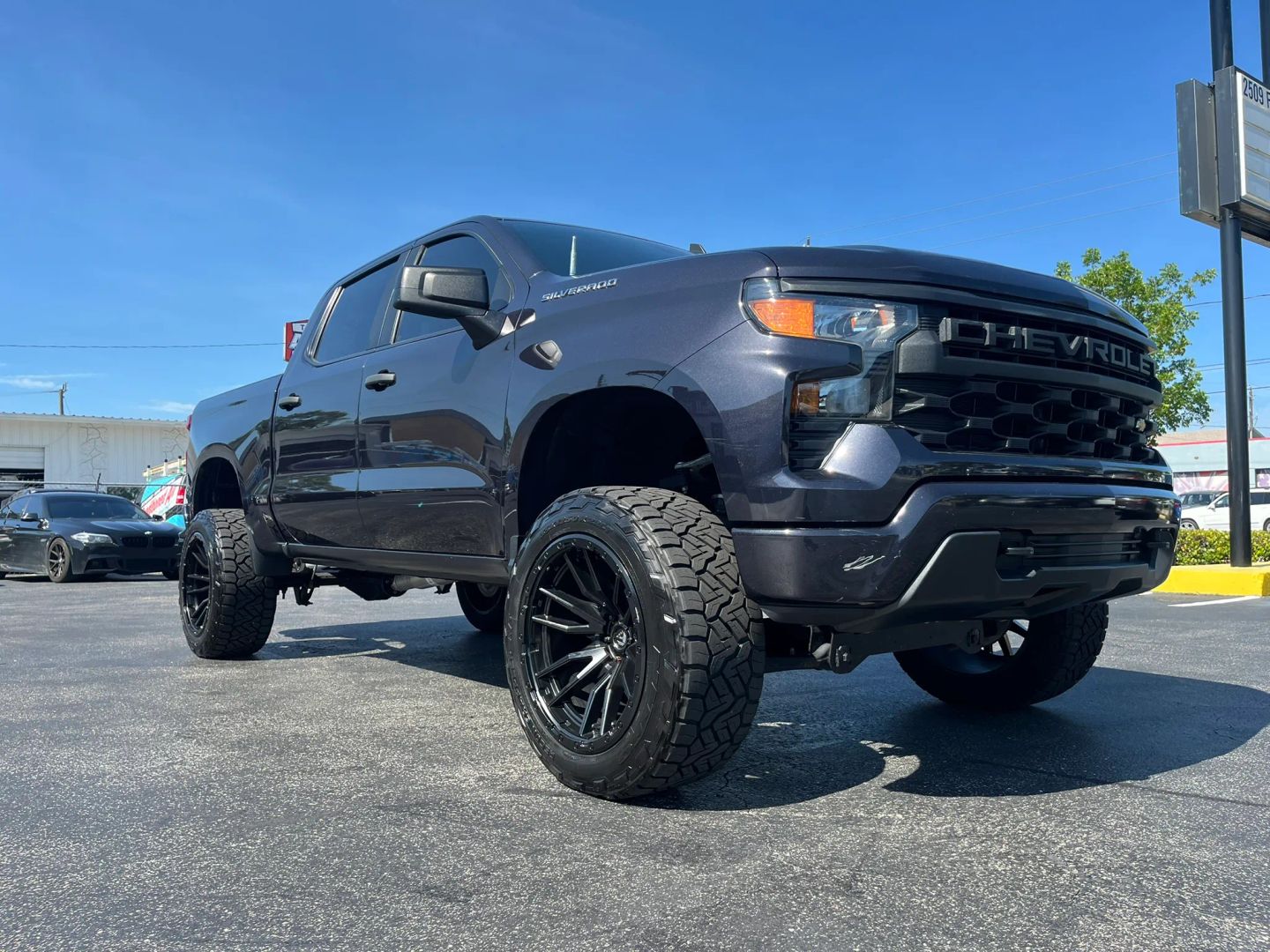 Chevrolet Silverado photo 9