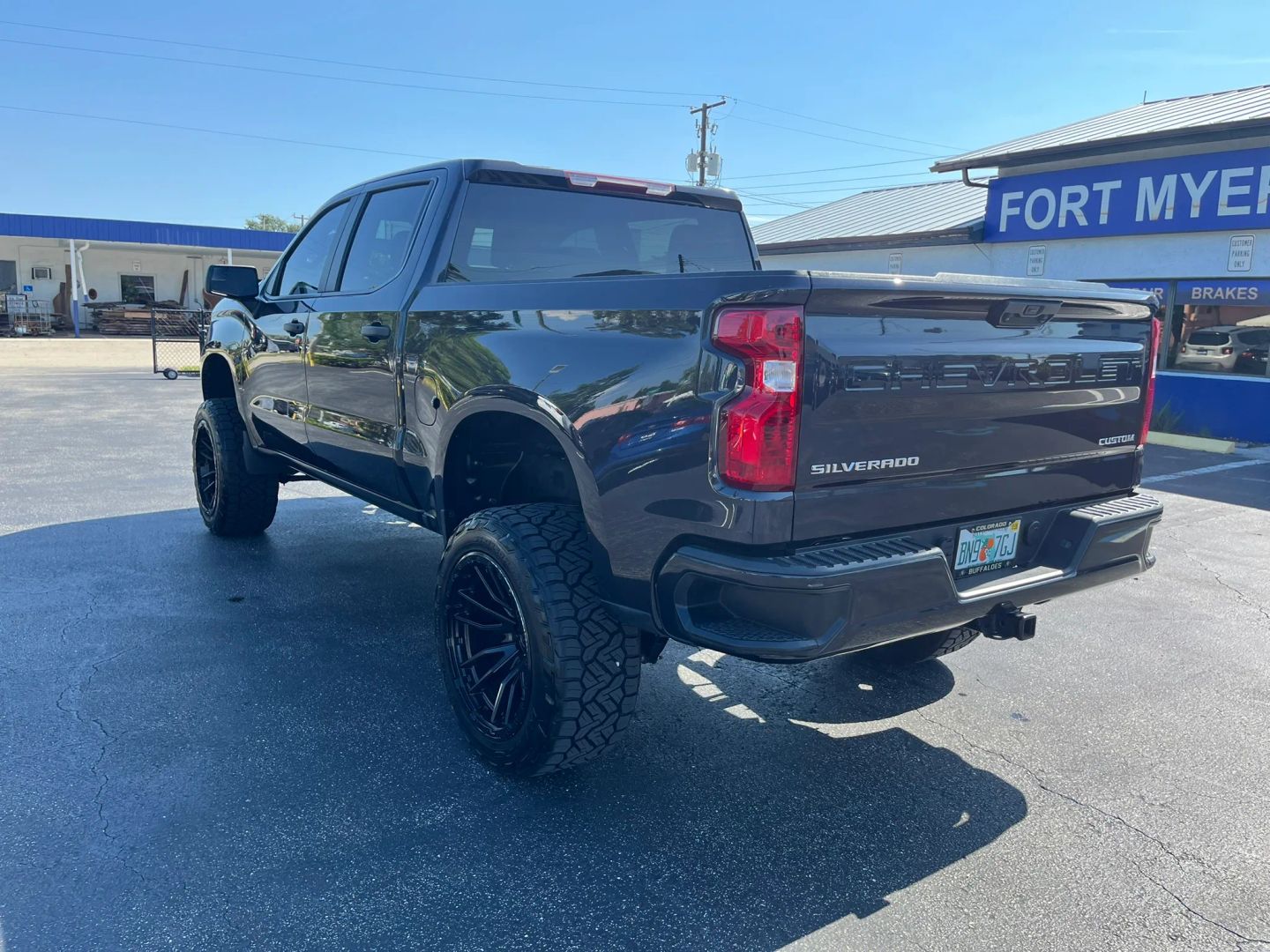 Chevrolet Silverado photo 14