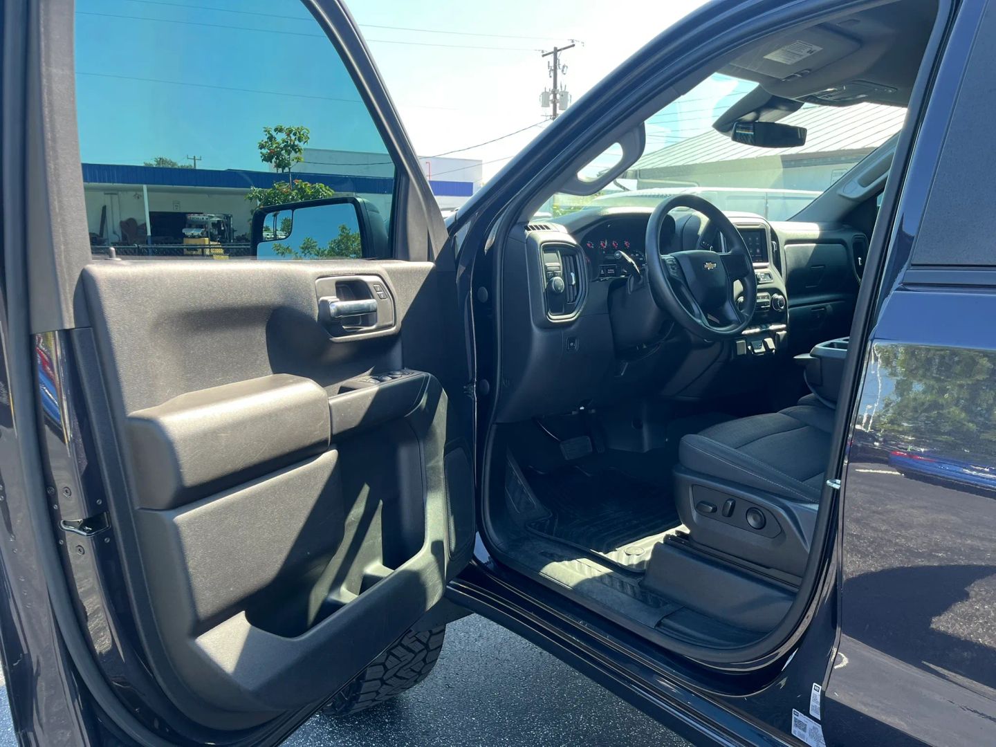Chevrolet Silverado photo 15