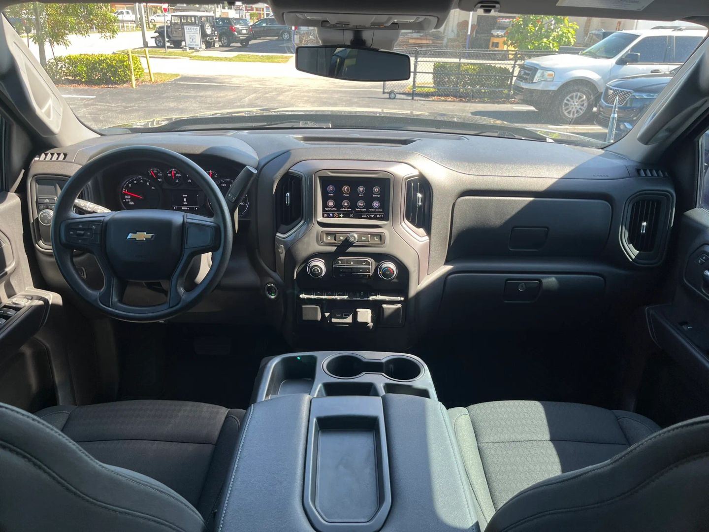 Chevrolet Silverado photo 21