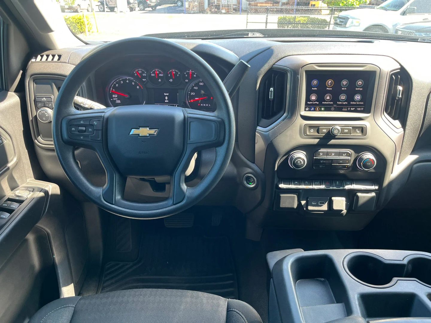 Chevrolet Silverado photo 22