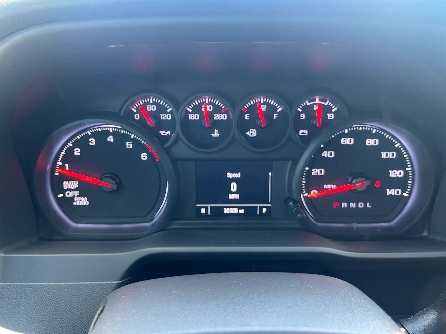 Chevrolet Silverado photo 24