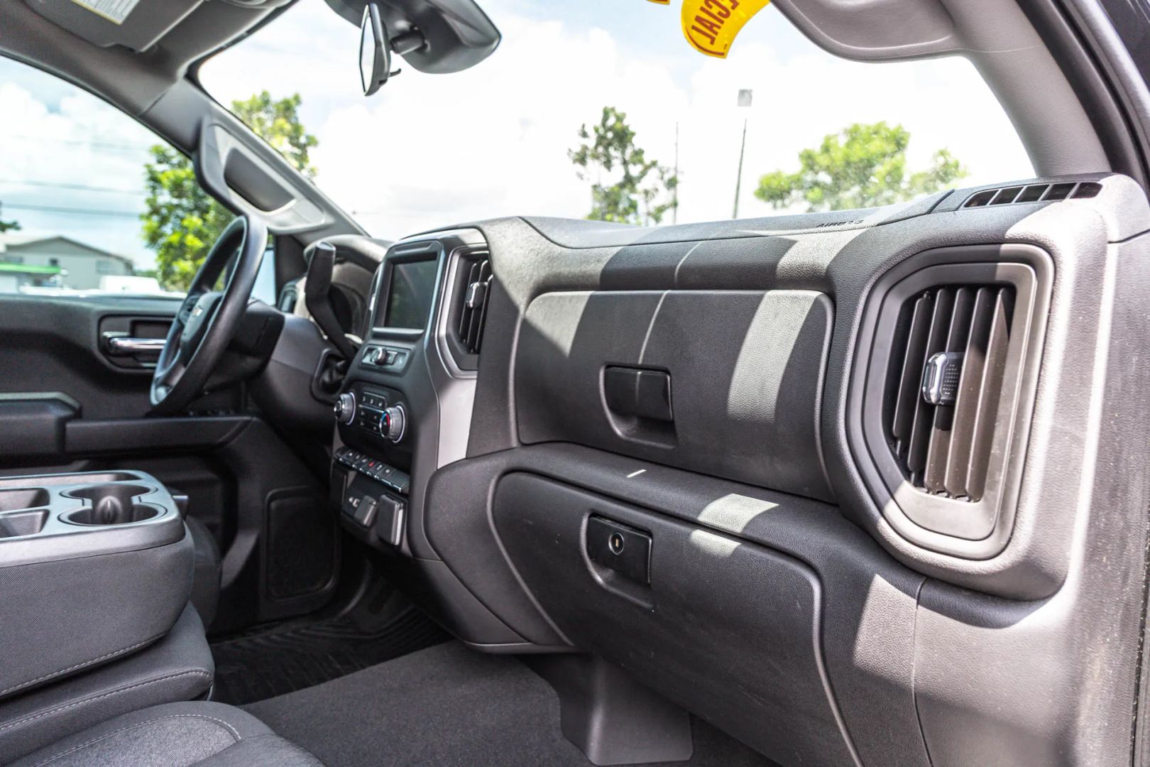 Chevrolet Silverado photo 60