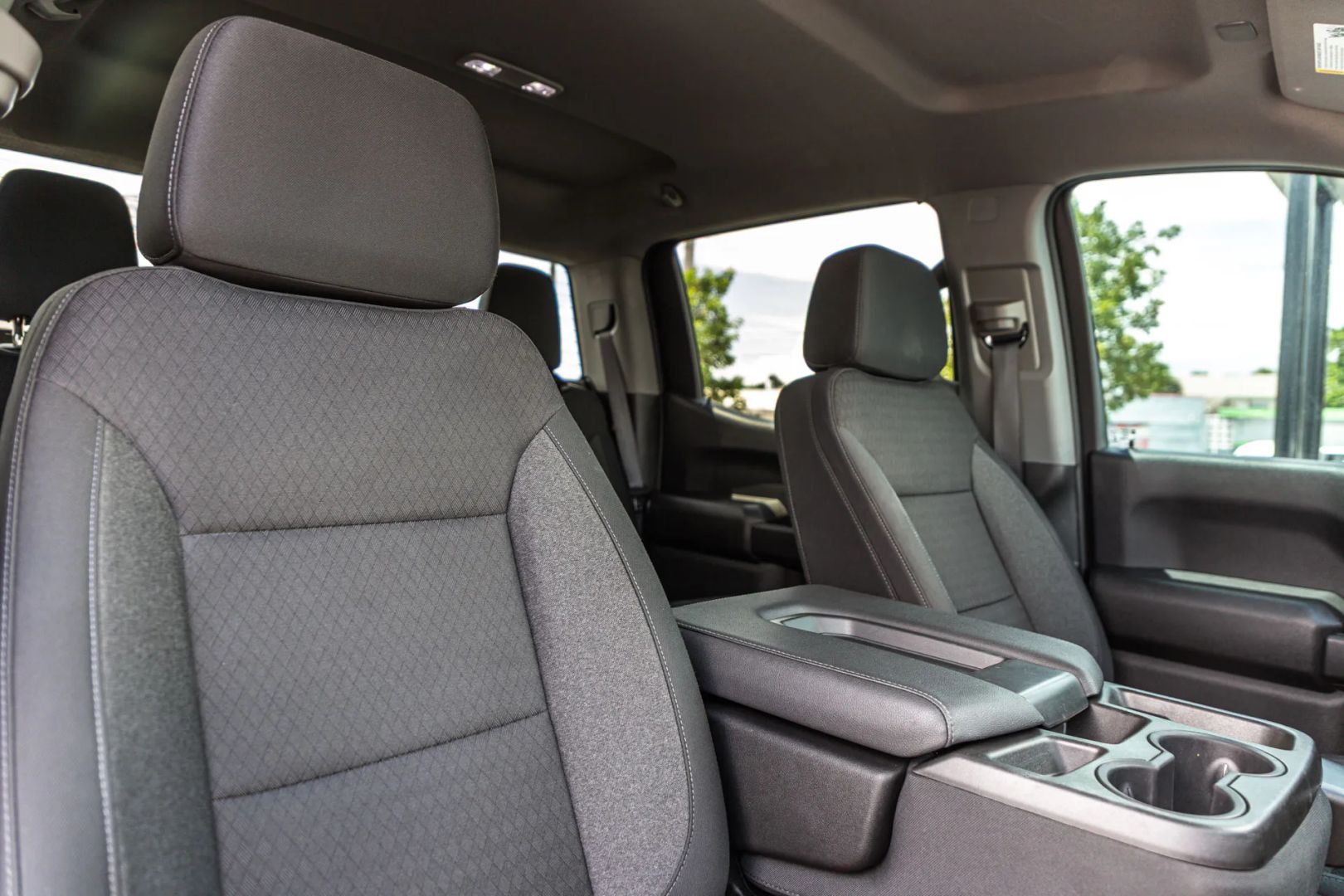 Chevrolet Silverado photo 61