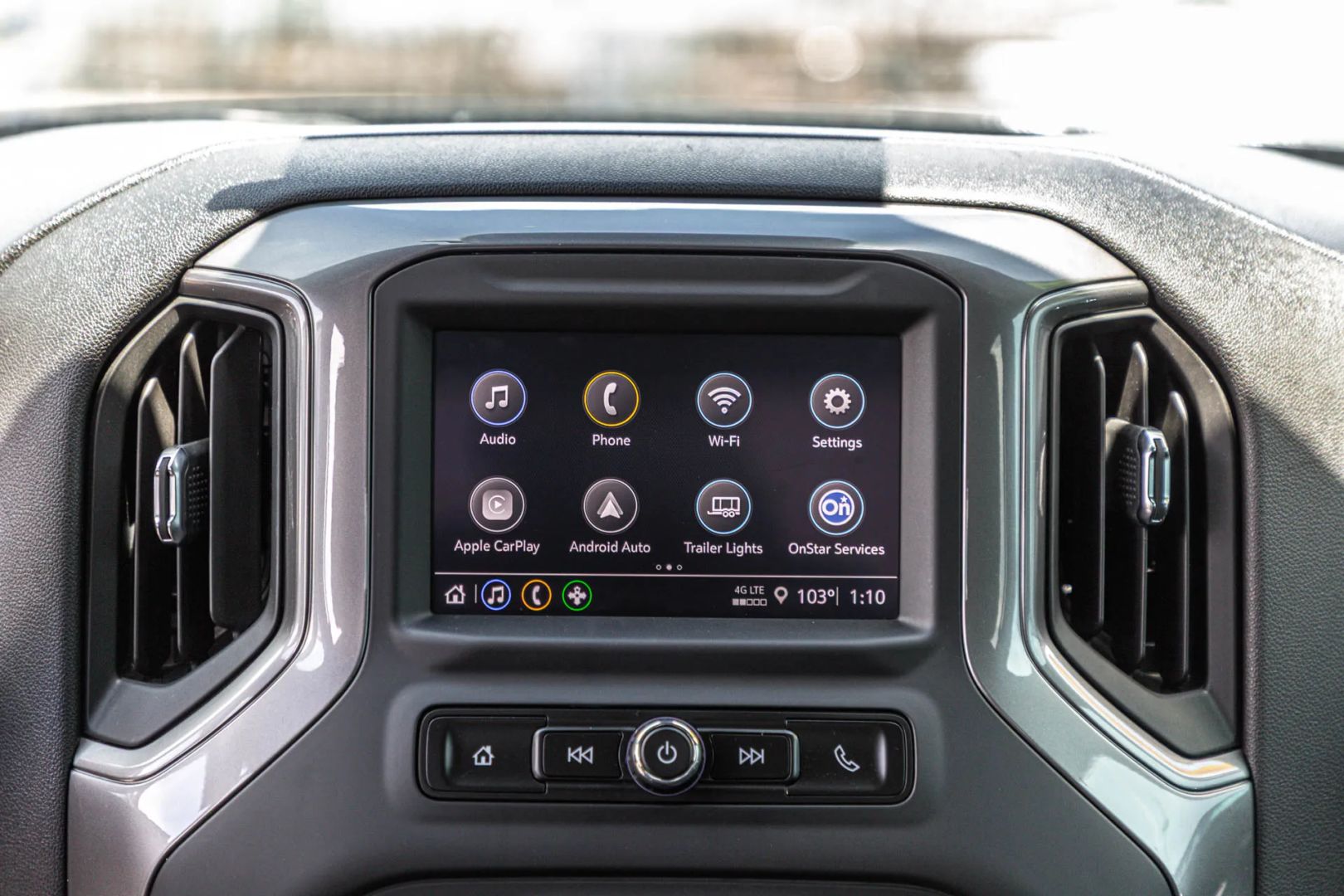 Chevrolet Silverado photo 71
