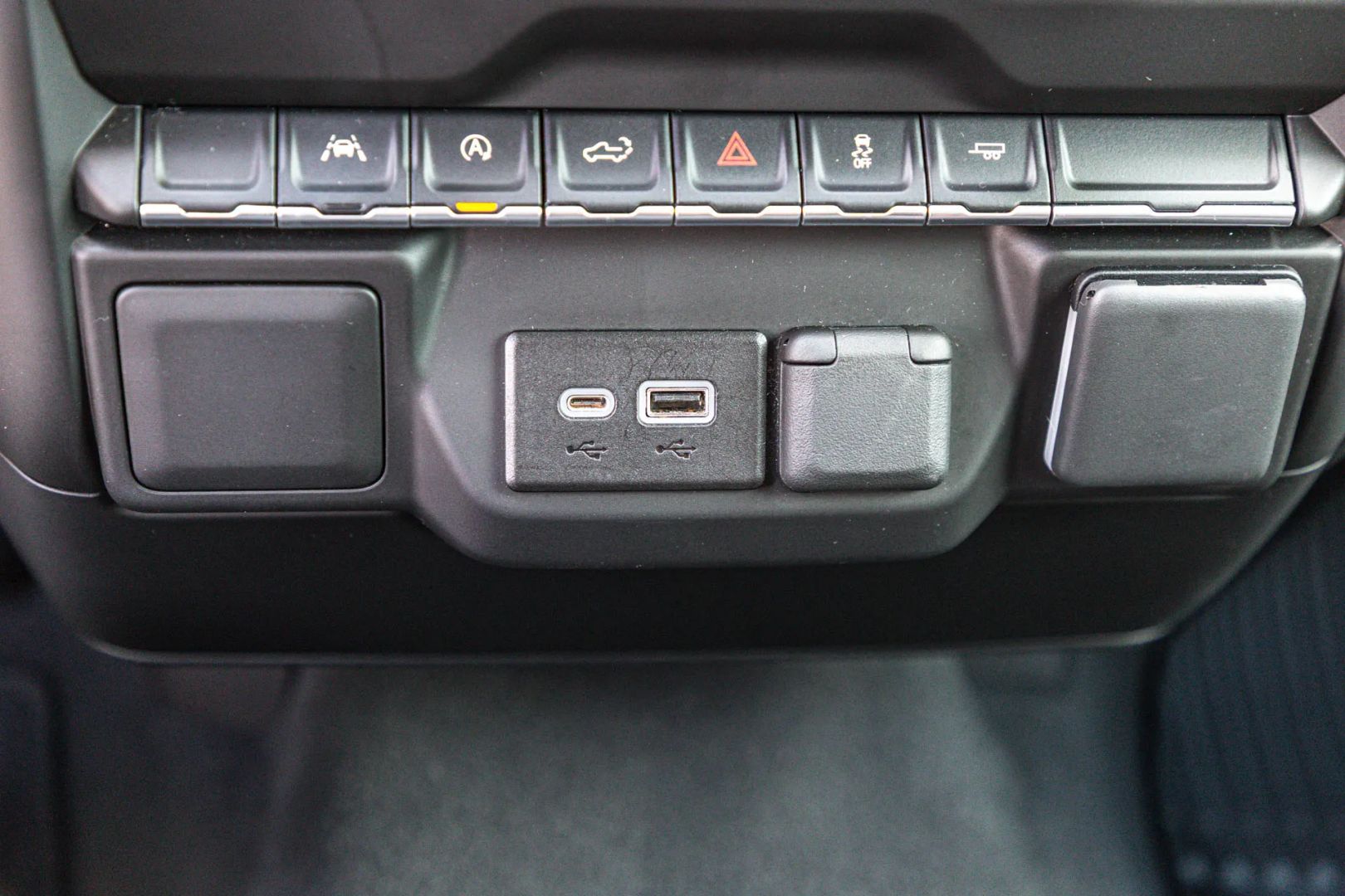 Chevrolet Silverado photo 81