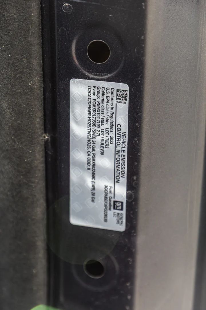 Chevrolet Silverado photo 92