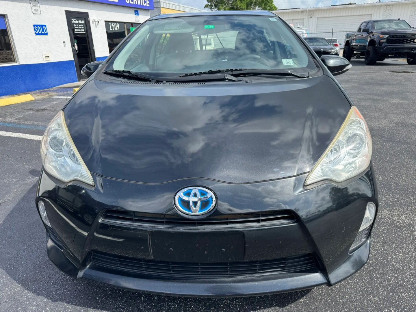 Toyota Prius C photo 4