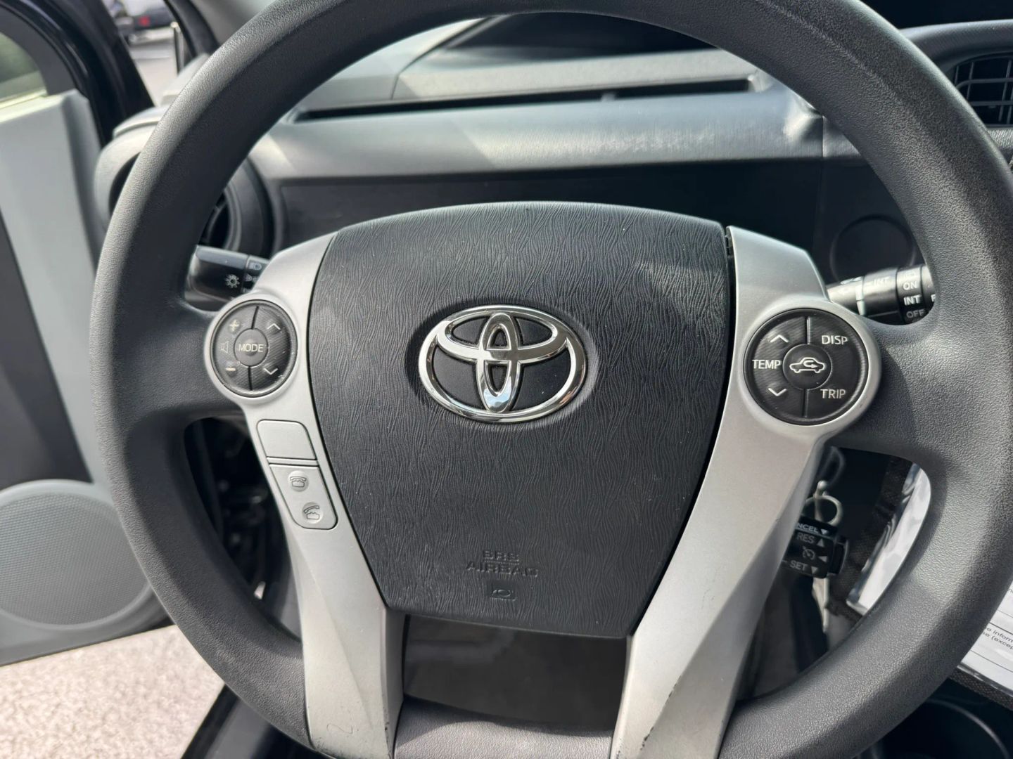 Toyota Prius C photo 19
