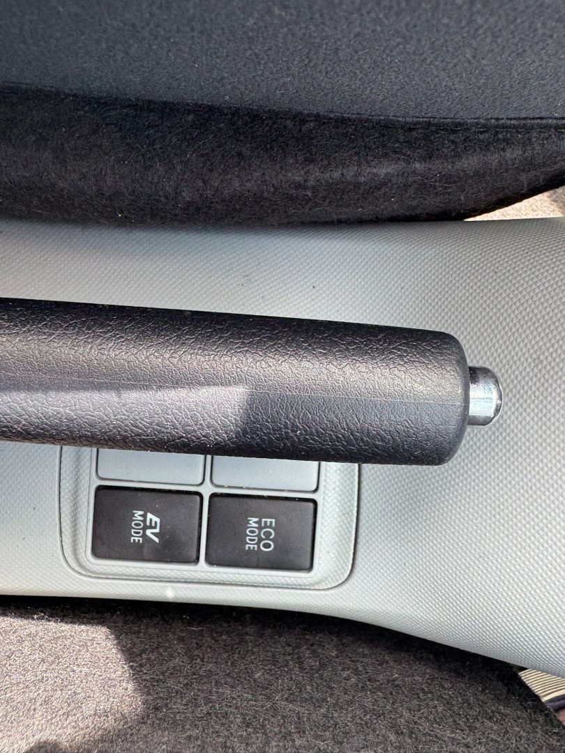 Toyota Prius C photo 22