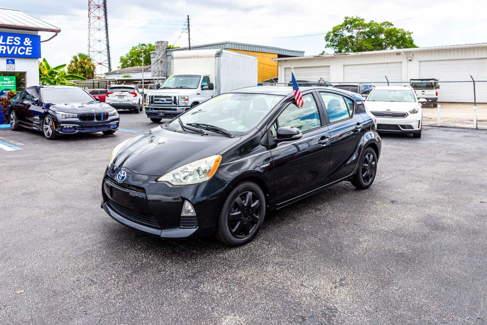 Toyota Prius C photo 31