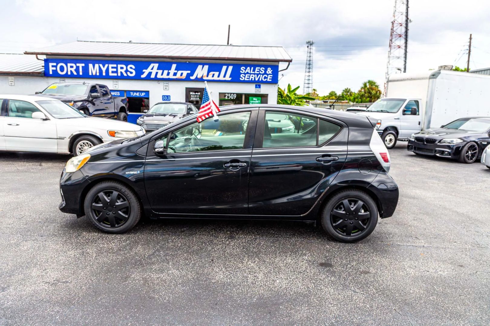 Toyota Prius C photo 32