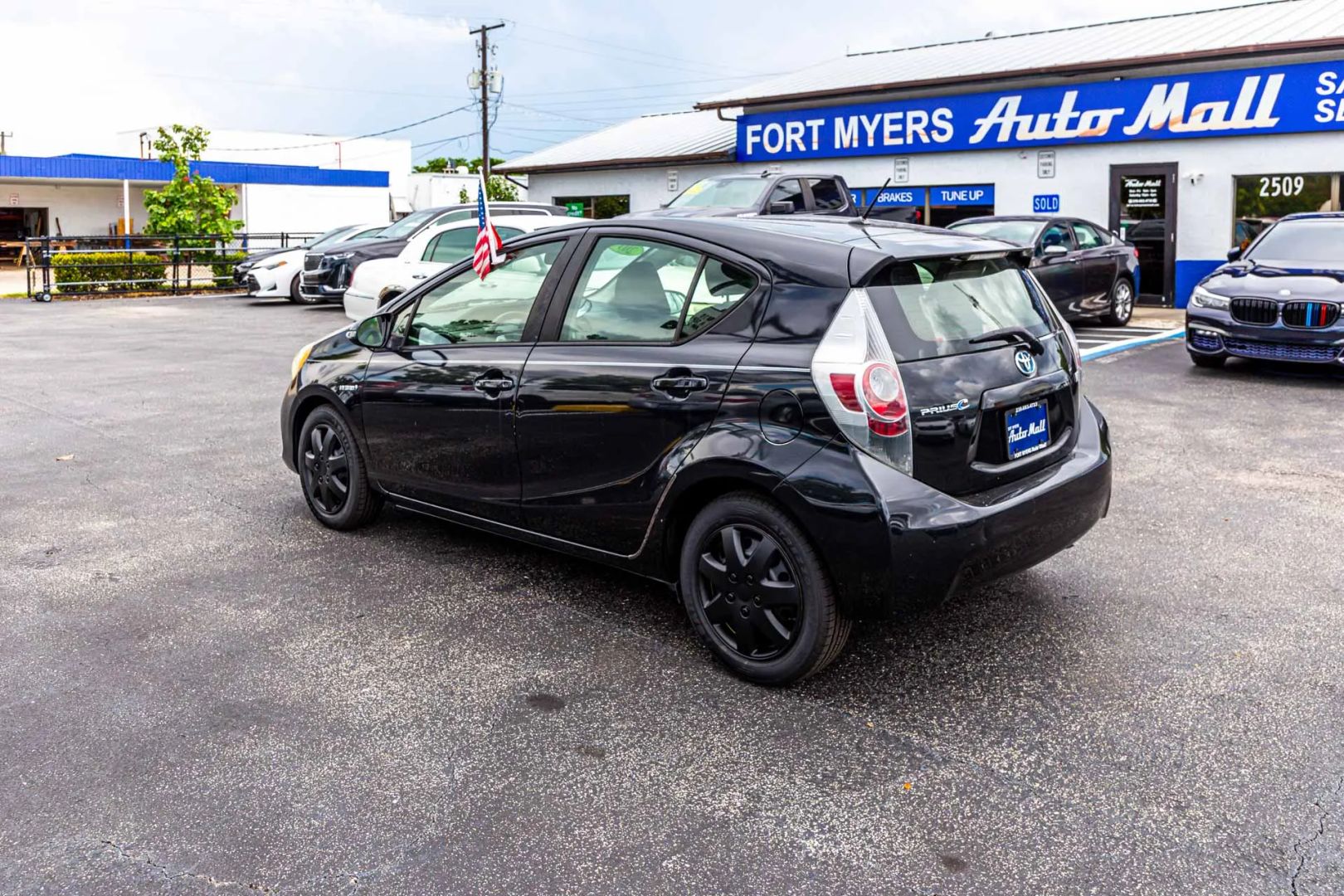 Toyota Prius C photo 33