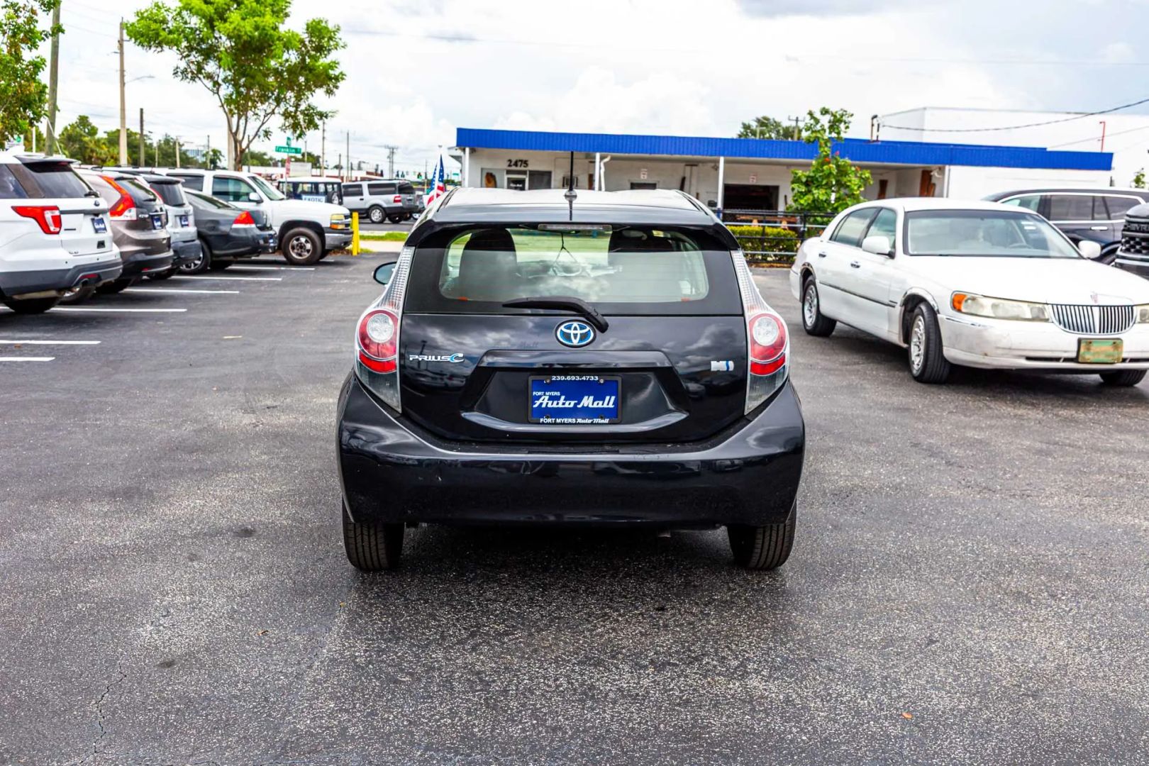 Toyota Prius C photo 34