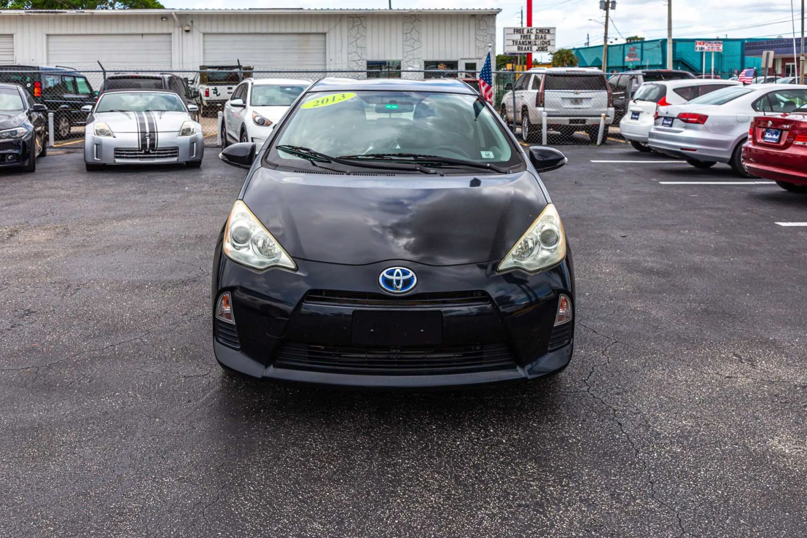 Toyota Prius C photo 38